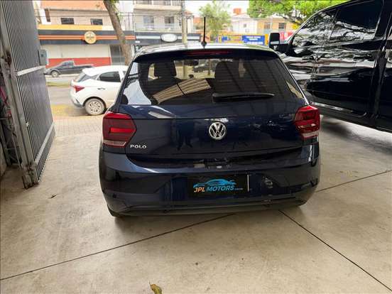 VOLKSWAGEN-POLO-2018