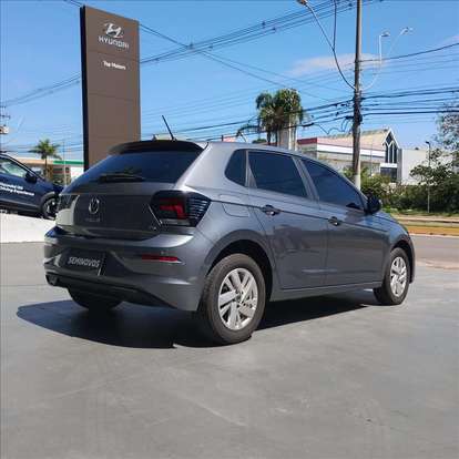 VOLKSWAGEN-POLO-2022