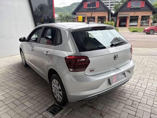 VOLKSWAGEN-POLO-2019