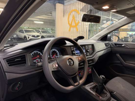 VOLKSWAGEN-POLO-2019