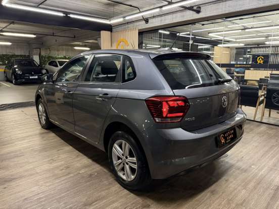 VOLKSWAGEN-POLO-2019