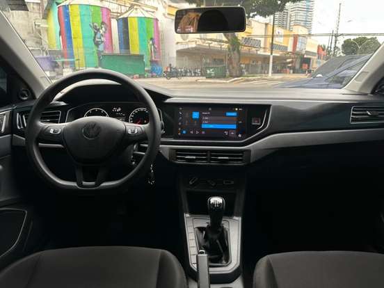 VOLKSWAGEN-POLO-2024