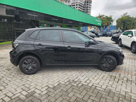 VOLKSWAGEN-POLO-2025