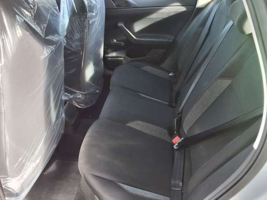VOLKSWAGEN-POLO-2025