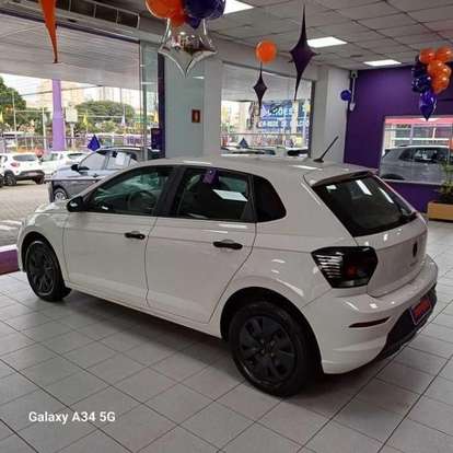 VOLKSWAGEN-POLO-2023