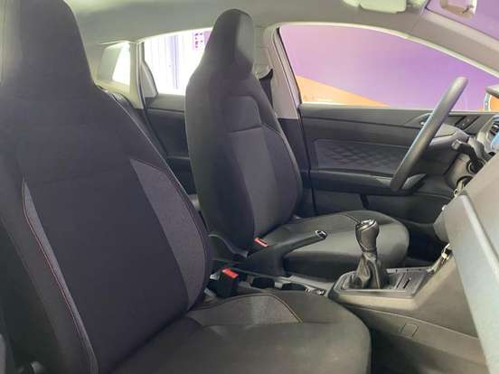 VOLKSWAGEN-POLO-2024