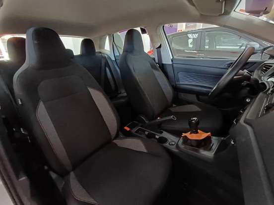 VOLKSWAGEN-POLO-2024