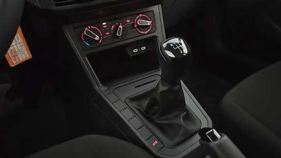 VOLKSWAGEN-POLO-2024