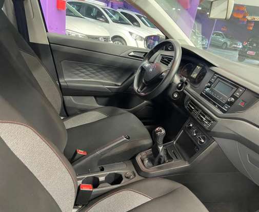 VOLKSWAGEN-POLO-2023