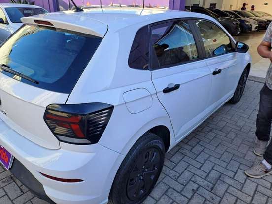 VOLKSWAGEN-POLO-2024