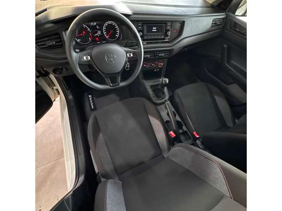 VOLKSWAGEN-POLO-2025