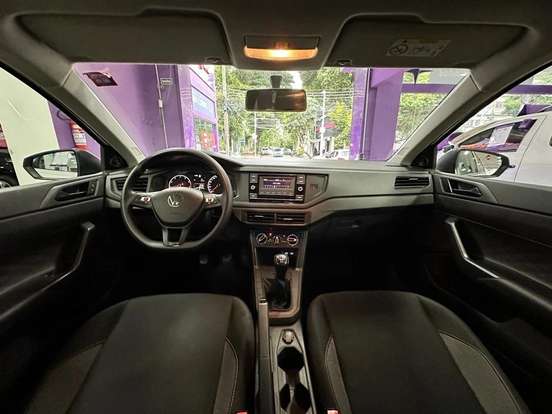VOLKSWAGEN-POLO-2024