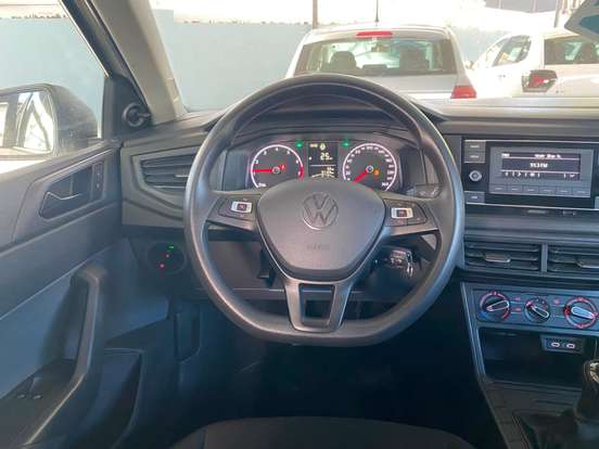 VOLKSWAGEN-POLO-2023
