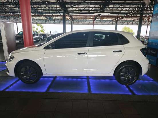 VOLKSWAGEN-POLO-2024