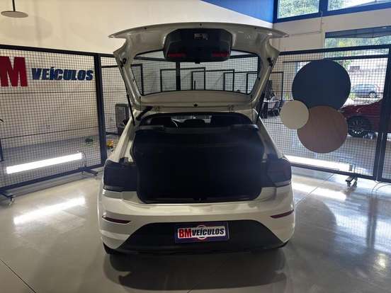 VOLKSWAGEN-POLO-2024