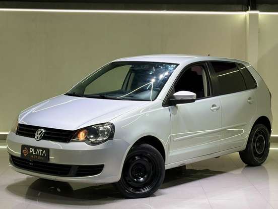VOLKSWAGEN-POLO-2012