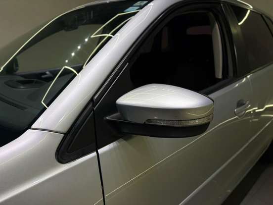VOLKSWAGEN-POLO-2012