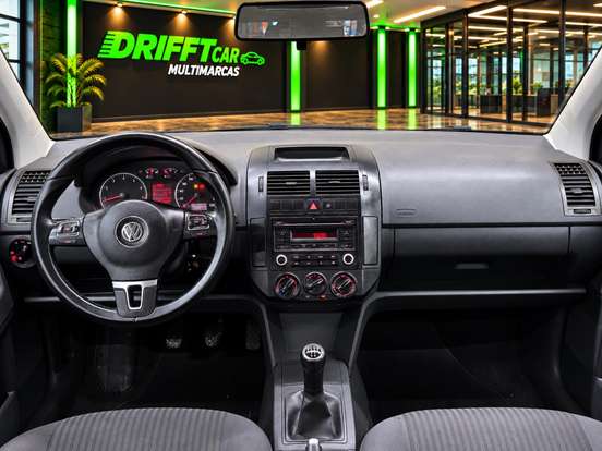 VOLKSWAGEN-POLO-1.6 MI 8V FLEX 4P MANUAL VOLKSWAGEN-POLO-2014