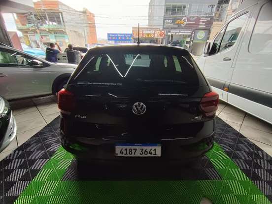 VOLKSWAGEN-POLO-2018