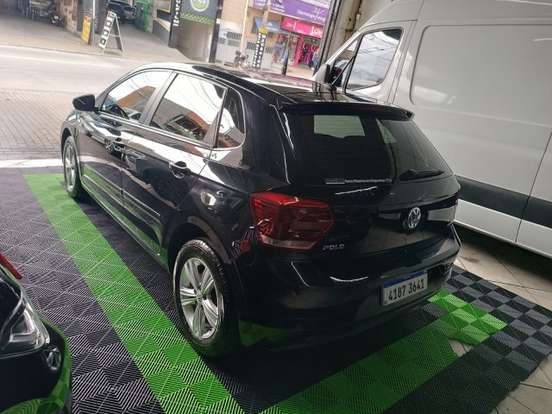 VOLKSWAGEN-POLO-2018