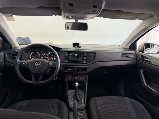 VOLKSWAGEN-POLO-2019