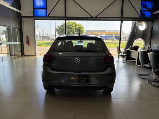 VOLKSWAGEN-POLO-2018