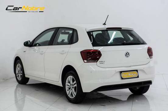 VOLKSWAGEN-POLO-2018