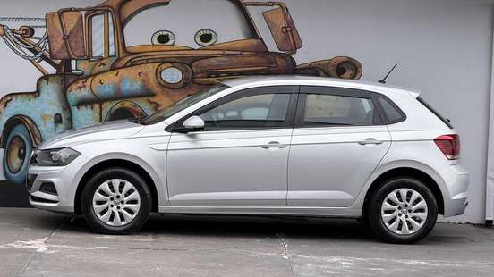 VOLKSWAGEN-POLO-2019