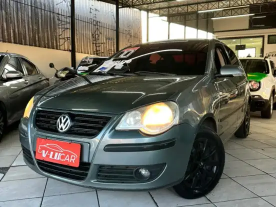 VOLKSWAGEN-POLO SEDAN-1.6 MI 8V FLEX 4P AUTOMATIZADO VOLKSWAGEN-POLO SEDAN-2010