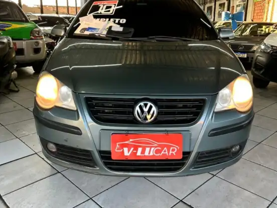 VOLKSWAGEN-POLO SEDAN-1.6 MI 8V FLEX 4P AUTOMATIZADO VOLKSWAGEN-POLO SEDAN-2010