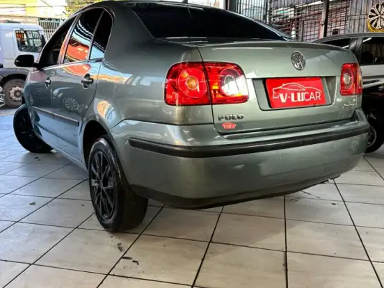 VOLKSWAGEN-POLO SEDAN-1.6 MI 8V FLEX 4P AUTOMATIZADO VOLKSWAGEN-POLO SEDAN-2010
