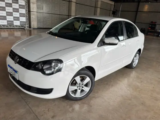 VOLKSWAGEN POLO SEDAN 1.6 MI 8V FLEX 4P MANUAL