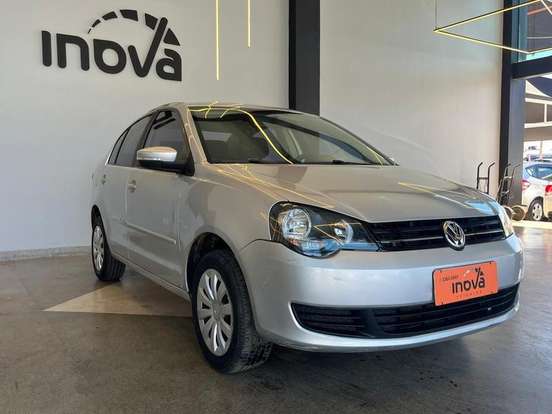 VOLKSWAGEN-POLO SEDAN-2012