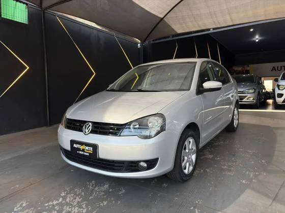 VOLKSWAGEN POLO SEDAN 1.6 MI COMFORTLINE 8V FLEX 4P MANUAL
