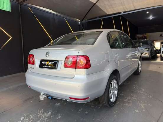 VOLKSWAGEN-POLO SEDAN-1.6 MI COMFORTLINE 8V FLEX 4P MANUAL VOLKSWAGEN-POLO SEDAN-2011