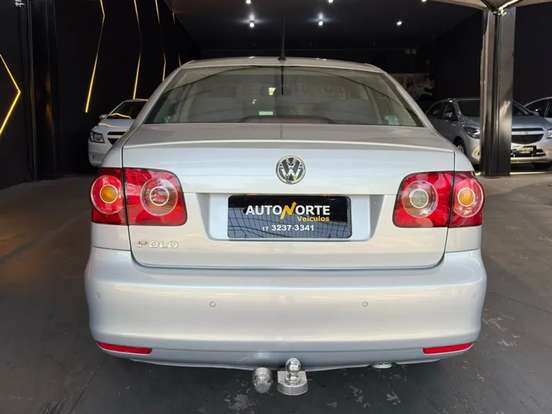VOLKSWAGEN-POLO SEDAN-2011