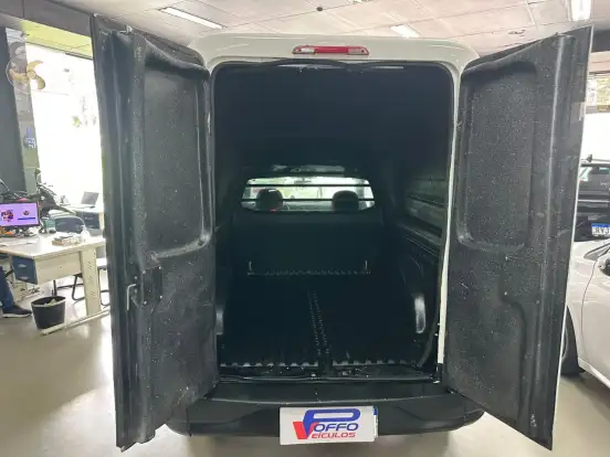 VOLKSWAGEN-SAVEIRO-2023