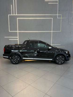VOLKSWAGEN-SAVEIRO-2016