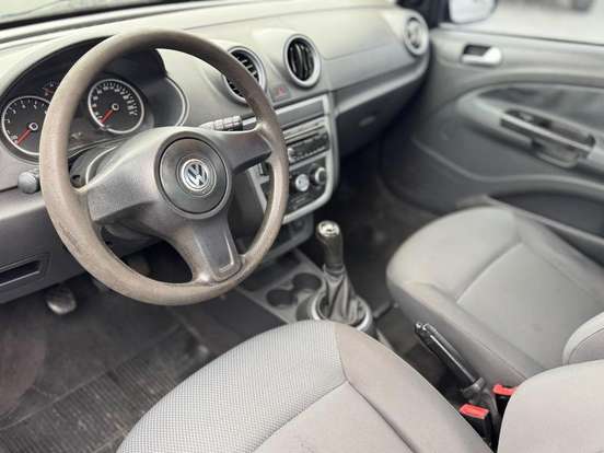 VOLKSWAGEN-SAVEIRO-2010