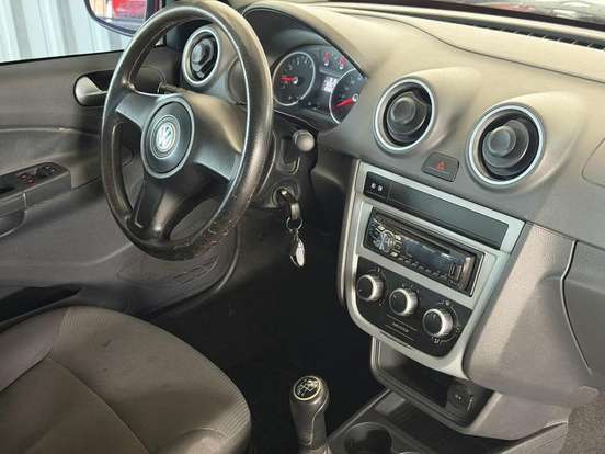 VOLKSWAGEN-SAVEIRO-2011