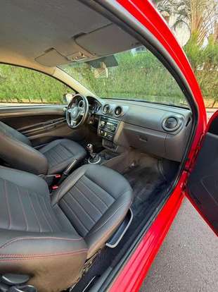 VOLKSWAGEN-SAVEIRO-2014
