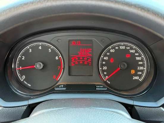 VOLKSWAGEN-SAVEIRO-2024