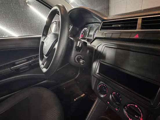 VOLKSWAGEN-SAVEIRO-1.6 MSI ROBUST CS 8V FLEX 2P MANUAL VOLKSWAGEN-SAVEIRO-2021