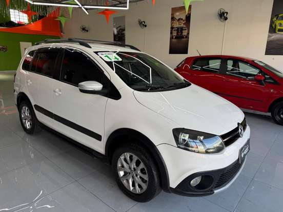 VOLKSWAGEN-SPACE CROSS-2013