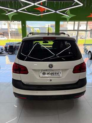 VOLKSWAGEN-SPACE CROSS-2013
