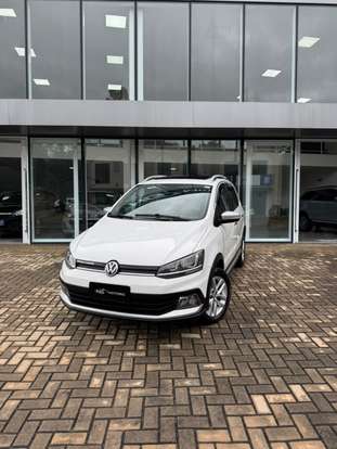 VOLKSWAGEN-SPACE CROSS-2016