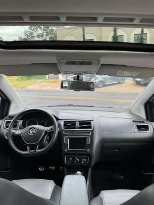 VOLKSWAGEN-SPACE CROSS-2016