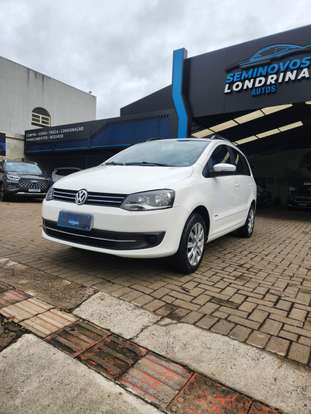 VOLKSWAGEN-SPACEFOX-2012