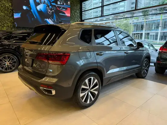 VOLKSWAGEN-TAOS-1.4 250 TSI TOTAL FLEX HIGHLINE AUTOMÁTICO VOLKSWAGEN-TAOS-2023