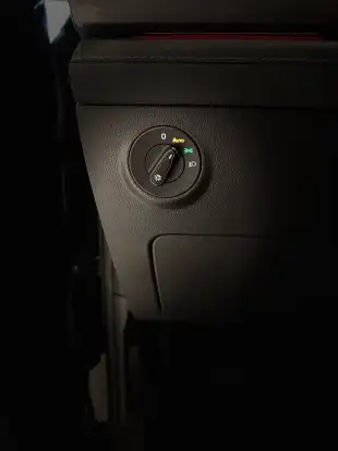 VOLKSWAGEN-TAOS-2023
